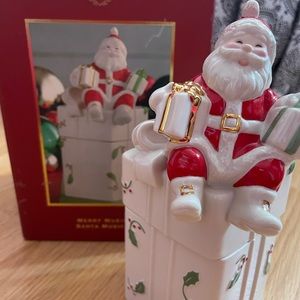 Lenox Merry musical Santa music box.
